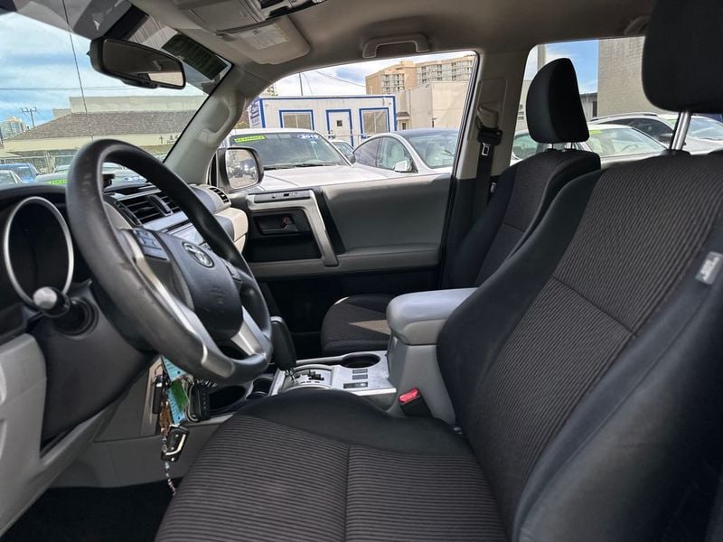 2013 Toyota 4Runner RWD 4dr V6 SR5 - 22995552 - 11