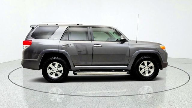 2013 Toyota 4Runner RWD 4dr V6 SR5 w/ Convenience Package, Moonroof & Third Row - 23094556 - 3