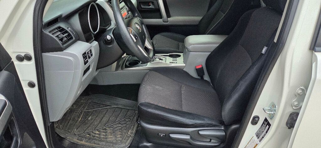 2013 Toyota 4Runner Super CLEAN SR5 V6 Michelins Rare Sunroof 615-300-6004 - 22960966 - 10