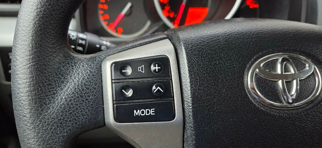 2013 Toyota 4Runner Super CLEAN SR5 V6 Michelins Rare Sunroof 615-300-6004 - 22960966 - 26