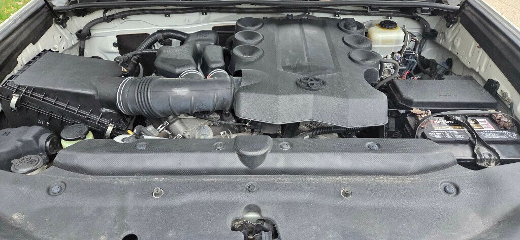 2013 Toyota 4Runner Super CLEAN SR5 V6 Michelins Rare Sunroof 615-300-6004 - 22960966 - 30