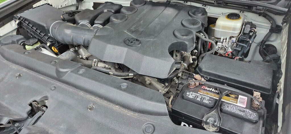 2013 Toyota 4Runner Super CLEAN SR5 V6 Michelins Rare Sunroof 615-300-6004 - 22960966 - 31