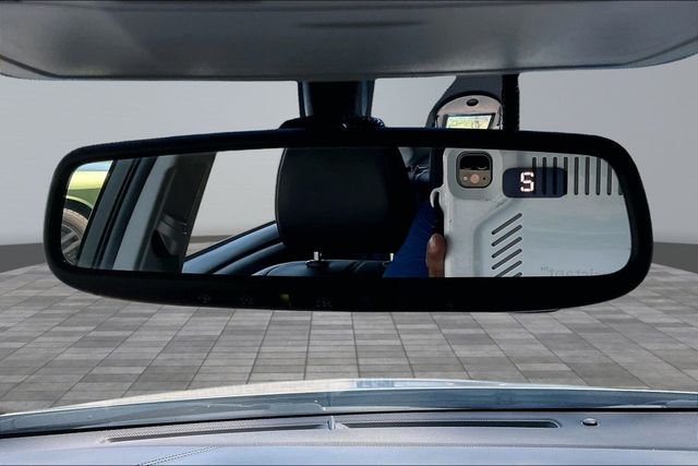 2013 Toyota Avalon 4dr Sedan Limited - 23051053 - 32