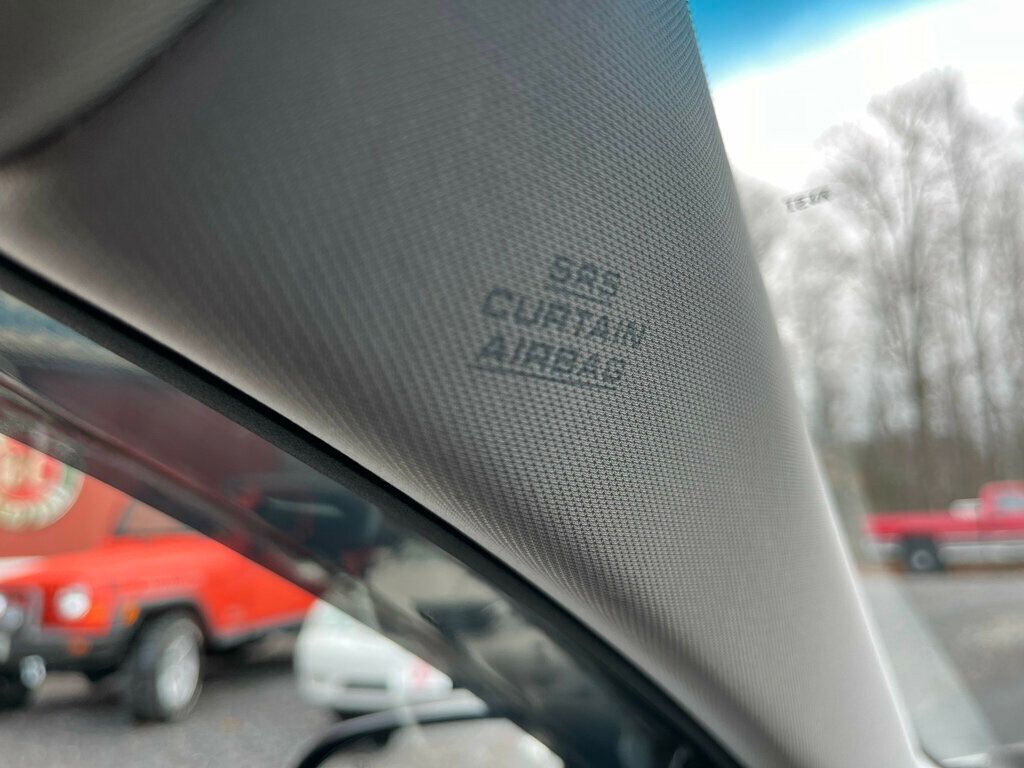 2013 Toyota Avalon 4dr Sedan XLE - 22949216 - 52