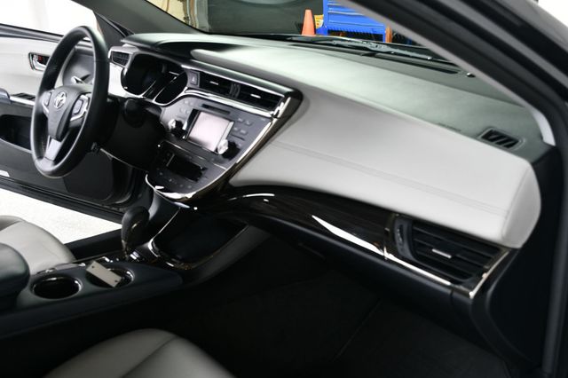 2013 Toyota Avalon 4dr Sedan XLE Premium - 23029475 - 26