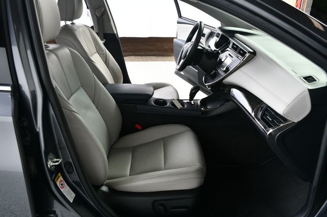 2013 Toyota Avalon 4dr Sedan XLE Premium - 23029475 - 28