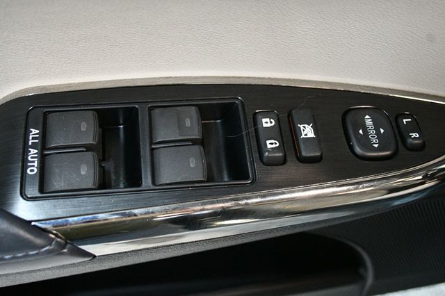 2013 Toyota Avalon 4dr Sedan XLE Premium - 23029475 - 59