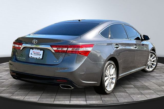 2013 Toyota Avalon XLE Touring's photo