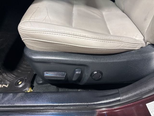 2013 Toyota Avalon XLE - 22973346 - 27