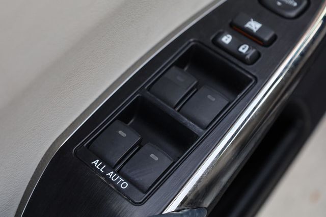 2013 Toyota Avalon XLE - 23024631 - 35