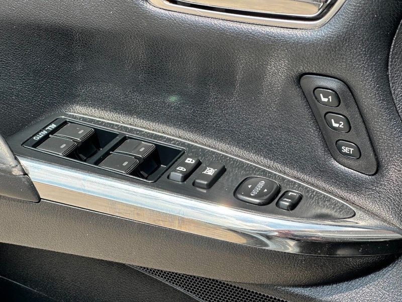 2013 Toyota Avalon XLE 4dr Sedan - 22883305 - 9