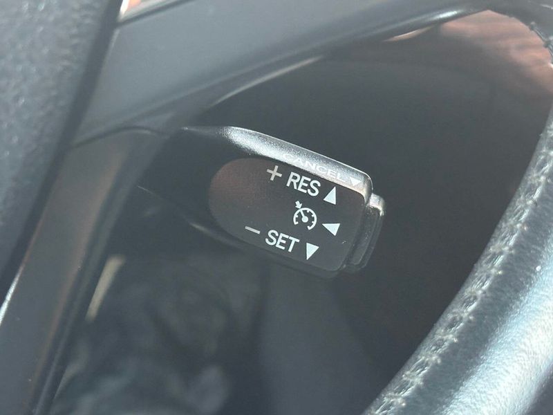 2013 Toyota Avalon XLE 4dr Sedan - 22883305 - 28