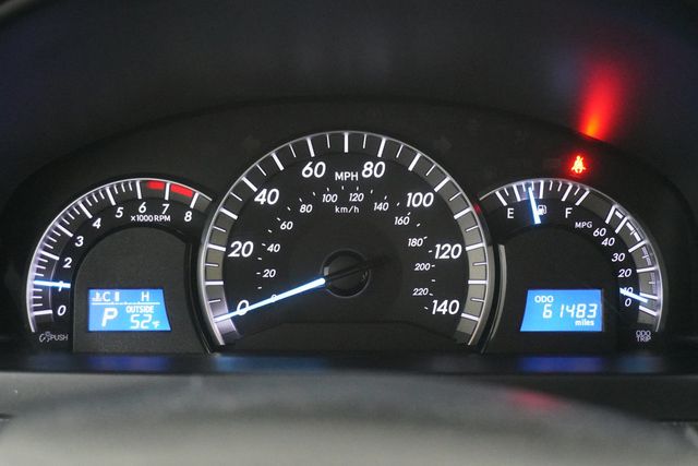 2013 Toyota Camry  - 22917637 - 13