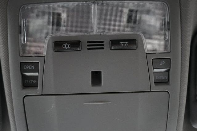 2013 Toyota Camry  - 22917637 - 18