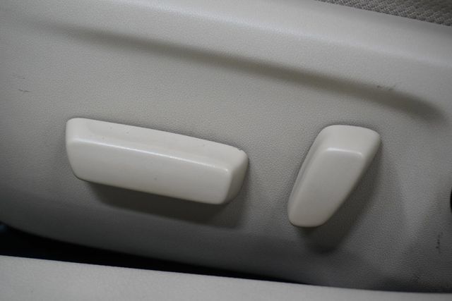 2013 Toyota Camry  - 22983987 - 16