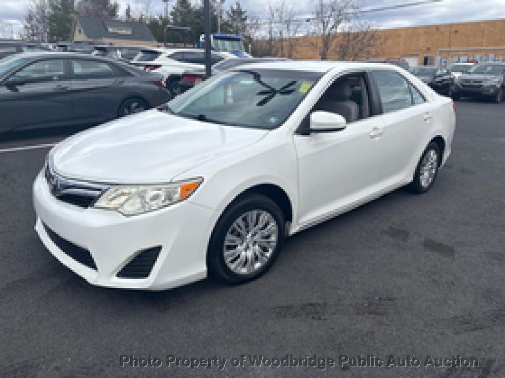 2013 Toyota Camry 4dr Sedan I4 Automatic LE - 22957537 | Video 1