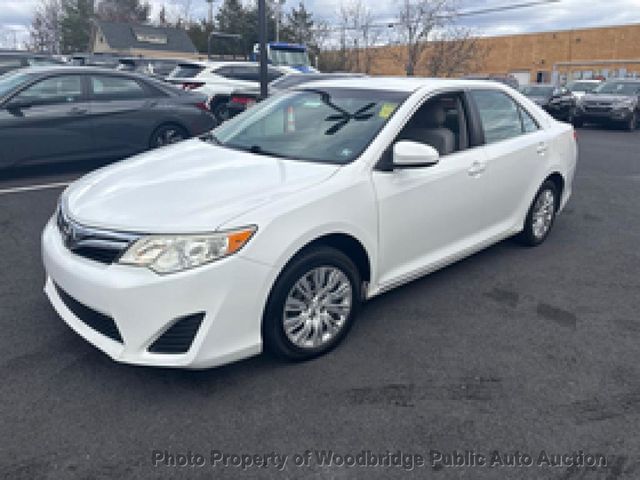 2013 Toyota Camry 4dr Sedan I4 Automatic LE - 22957537 - 0