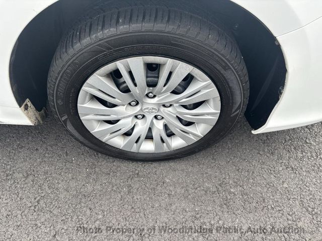 2013 Toyota Camry 4dr Sedan I4 Automatic LE - 22957537 - 12