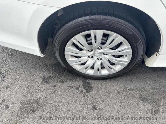 2013 Toyota Camry 4dr Sedan I4 Automatic LE - 22957537 - 13