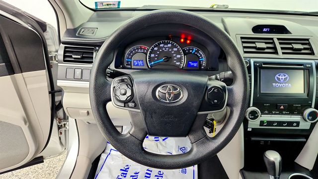 2013 Toyota Camry 4dr Sedan I4 Automatic LE - 23018134 - 12