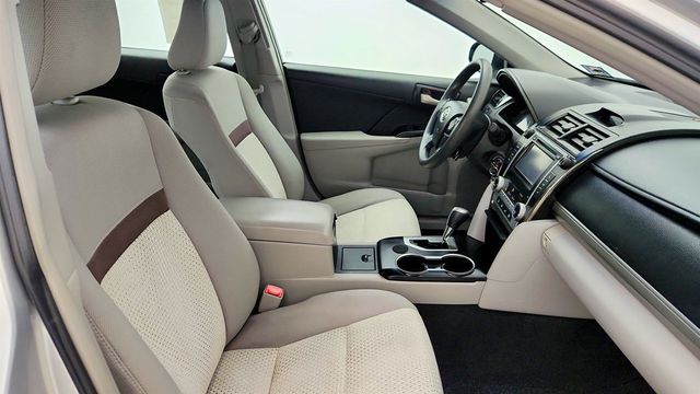 2013 Toyota Camry 4dr Sedan I4 Automatic LE - 23018134 - 22