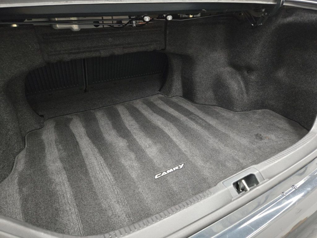 2013 Toyota Camry 4dr Sedan I4 Automatic SE - 22918371 - 9