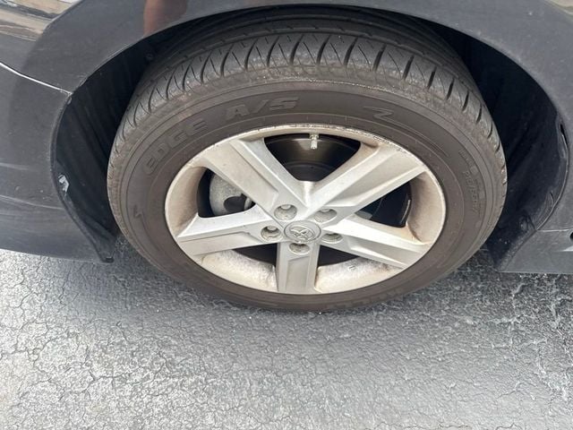 2013 Toyota Camry 4dr Sedan I4 Automatic SE - 23048316 - 1