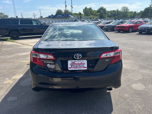 2013 Toyota Camry 4dr Sedan I4 Automatic SE - 23047244 - 4