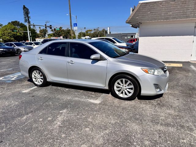 2013 Toyota Camry 4dr Sedan I4 Automatic SE - 22939717 - 1