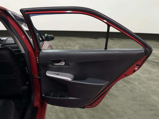 2013 Toyota Camry 4dr Sedan I4 Automatic SE - 23017461 - 17