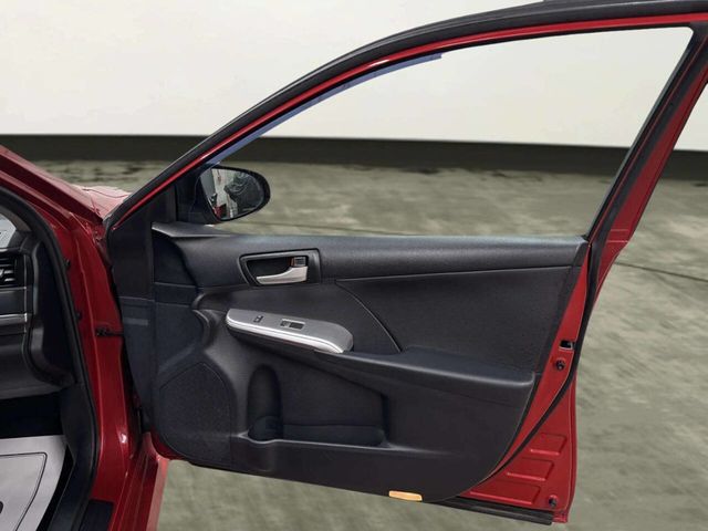 2013 Toyota Camry 4dr Sedan I4 Automatic SE - 23017461 - 19