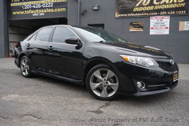 2013 Toyota Camry 4dr Sedan V6 Automatic SE NAVIGATION REAR CAMERA HEATED SEATS  - 23042688 - 0