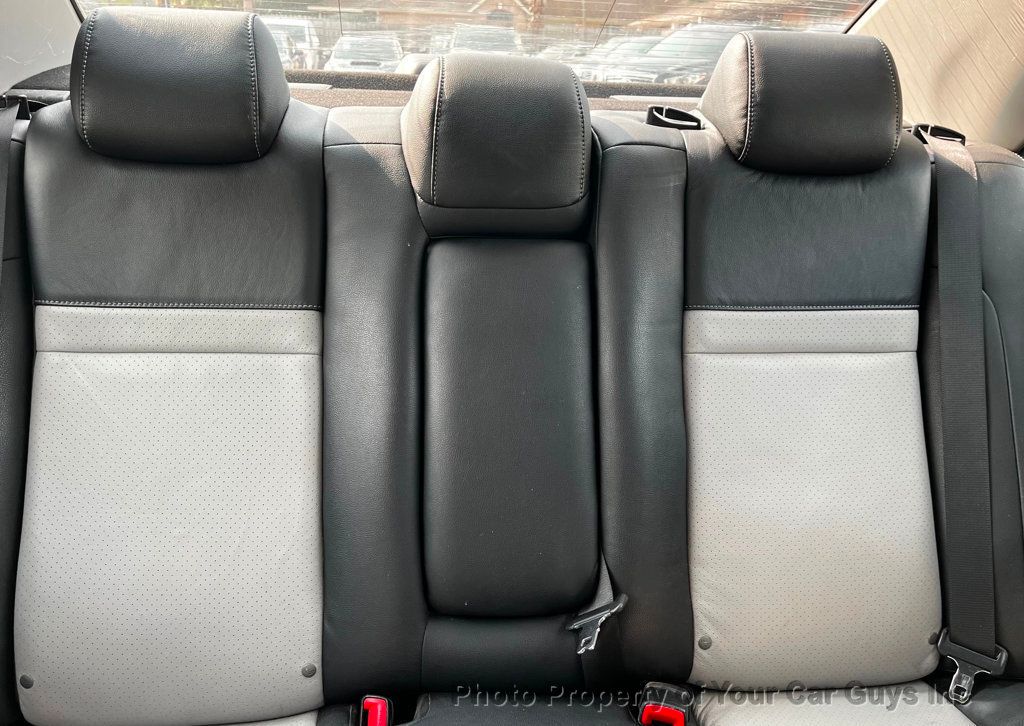 2013 Toyota Camry Two Tone Leather - 23045140 - 17