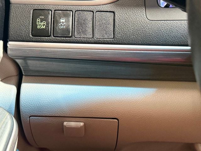 2013 Toyota Camry Hybrid 4dr Sedan XLE - 23029175 - 35