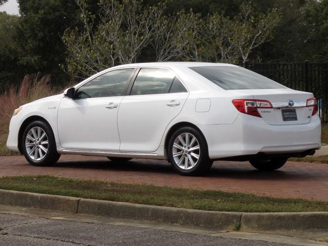 2013 Toyota Camry XLE Hybrid photo 6