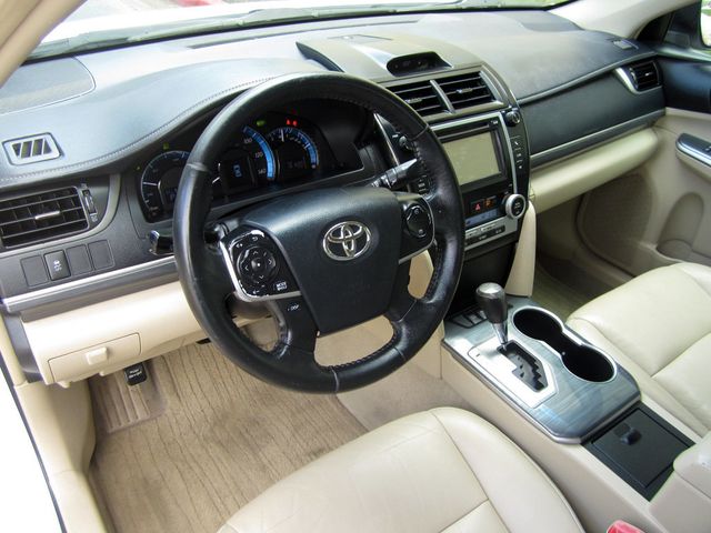 2013 Toyota Camry XLE Hybrid photo 7