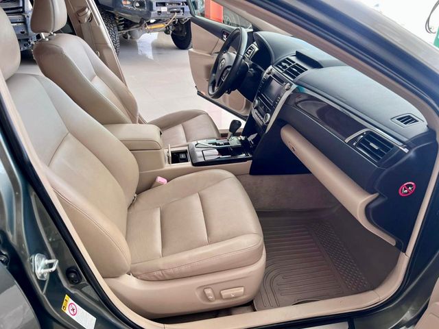 2013 Toyota Camry Hybrid Disponible para alquiler Automatico - 22966697 - 15