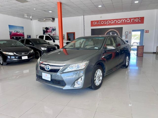 2013 Toyota Camry Hybrid Disponible para alquiler Automatico - 22966697 - 2