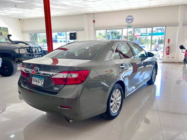 2013 Toyota Camry Hybrid Disponible para alquiler Automatico - 22966697 - 8
