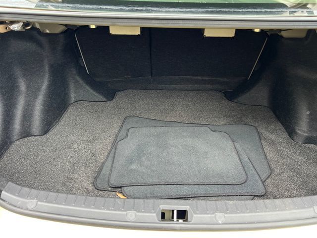 2013 Toyota Corolla 4dr Sedan Automatic LE - 23046864 - 14