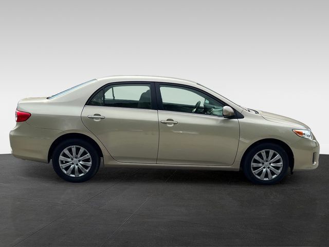 2013 Toyota Corolla 4dr Sedan Automatic LE - 23046864 - 5