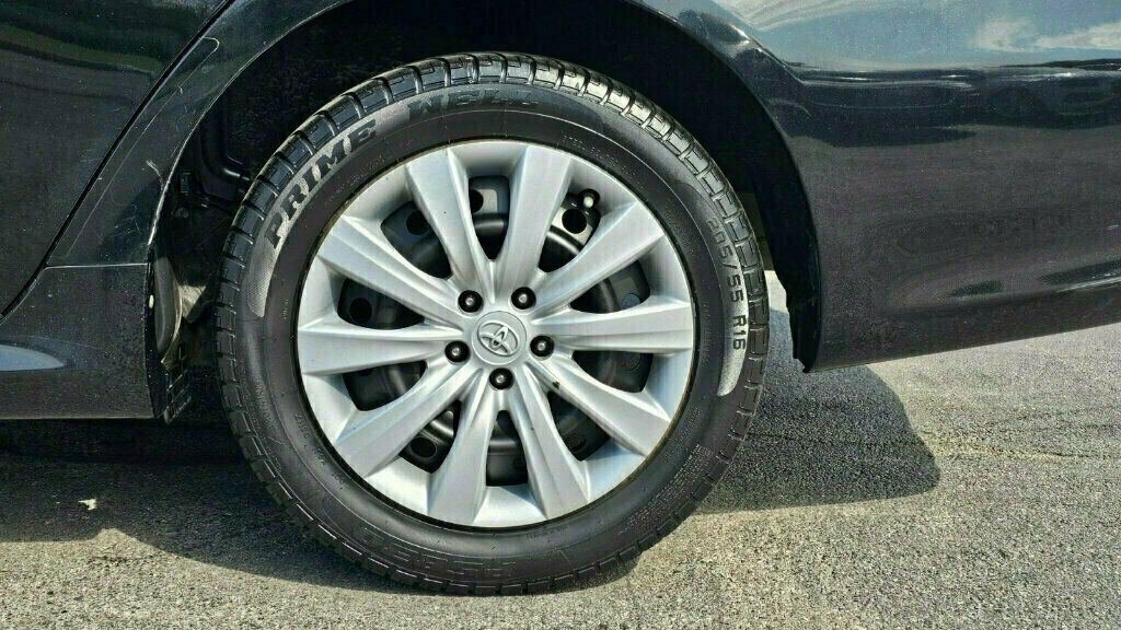 2013 Toyota Corolla LE photo 26