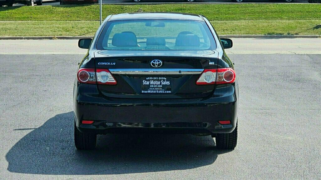 2013 Toyota Corolla LE photo 5