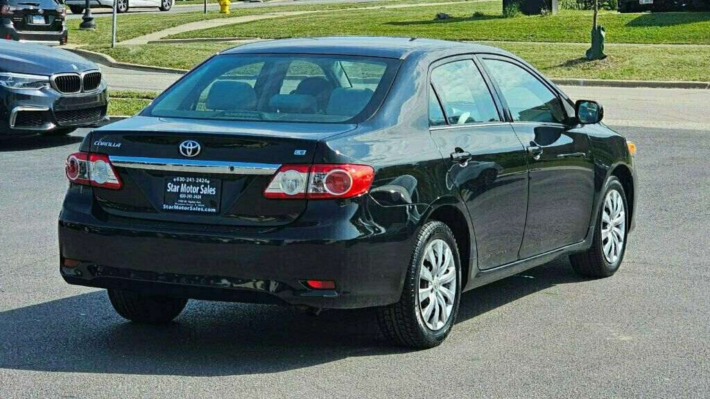 2013 Toyota Corolla LE photo 6