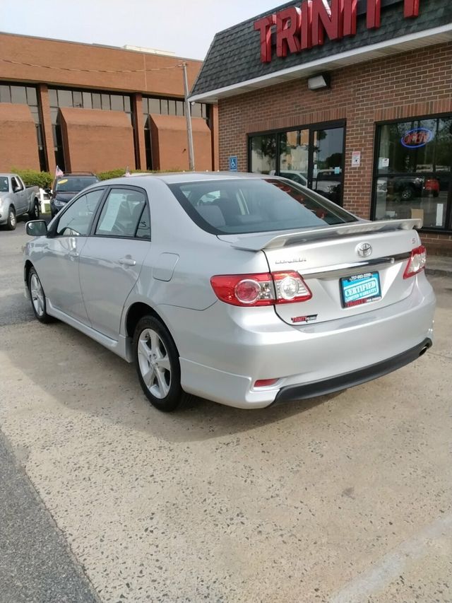 2013 Toyota Corolla 4dr Sedan Automatic S - 23009601 - 1