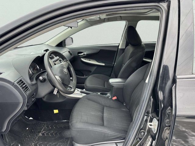 2013 Toyota Corolla 4dr Sedan Automatic S Special Edition - 22965524 - 11