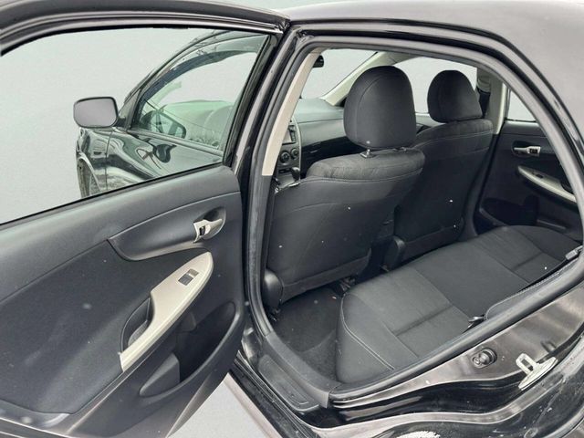 2013 Toyota Corolla 4dr Sedan Automatic S Special Edition - 22965524 - 12