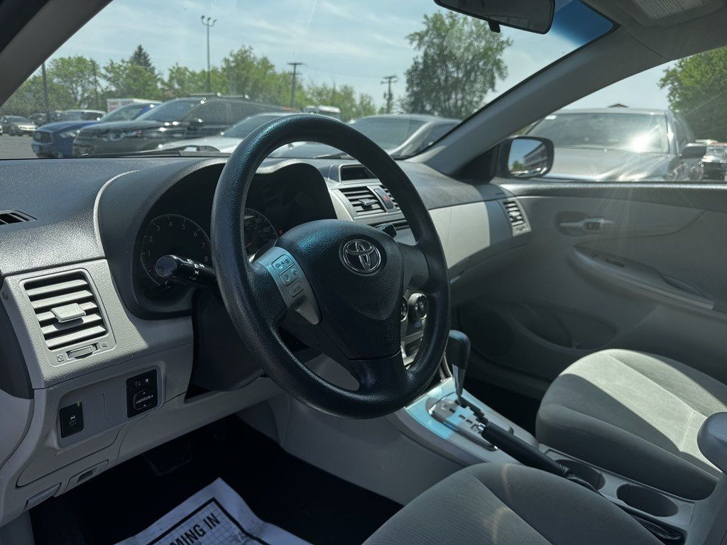 2013 Toyota Corolla 4dr Sedan Manual L - 23031358 - 8