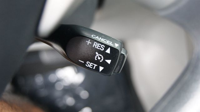 2013 Toyota Corolla JUST SERVICED  , VERY CLEAN INSIDE AND OUT  - 22893634 - 15