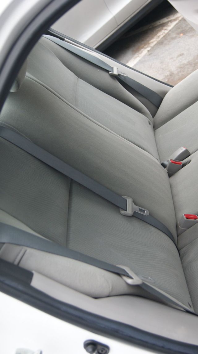 2013 Toyota Corolla JUST SERVICED  , VERY CLEAN INSIDE AND OUT  - 22893634 - 27